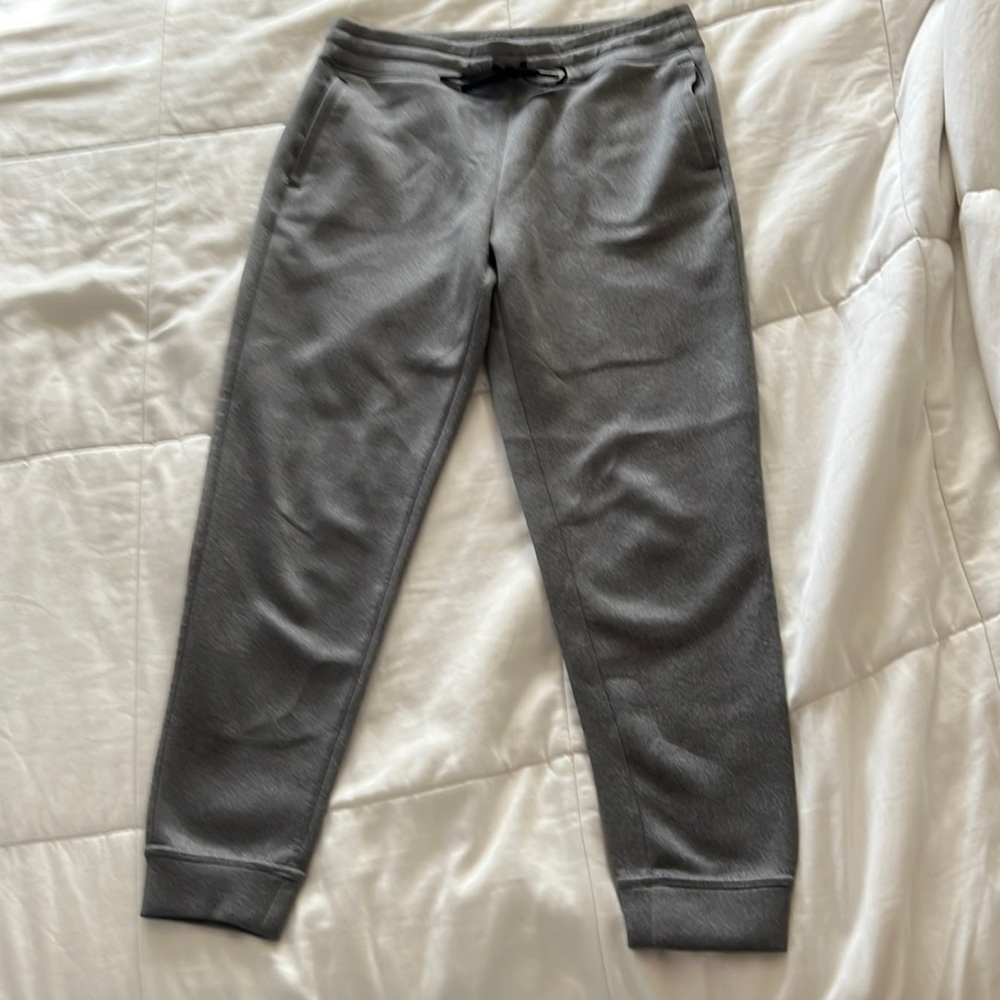 32 Degrees Gray Joggers with Tapered Leg and Elastic Waistband size Small